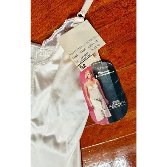 Vintage 60’s Deadstock Union Made Cream Nude Lingerie Slip Tank Top X Small 32 - Picture 2 of 7